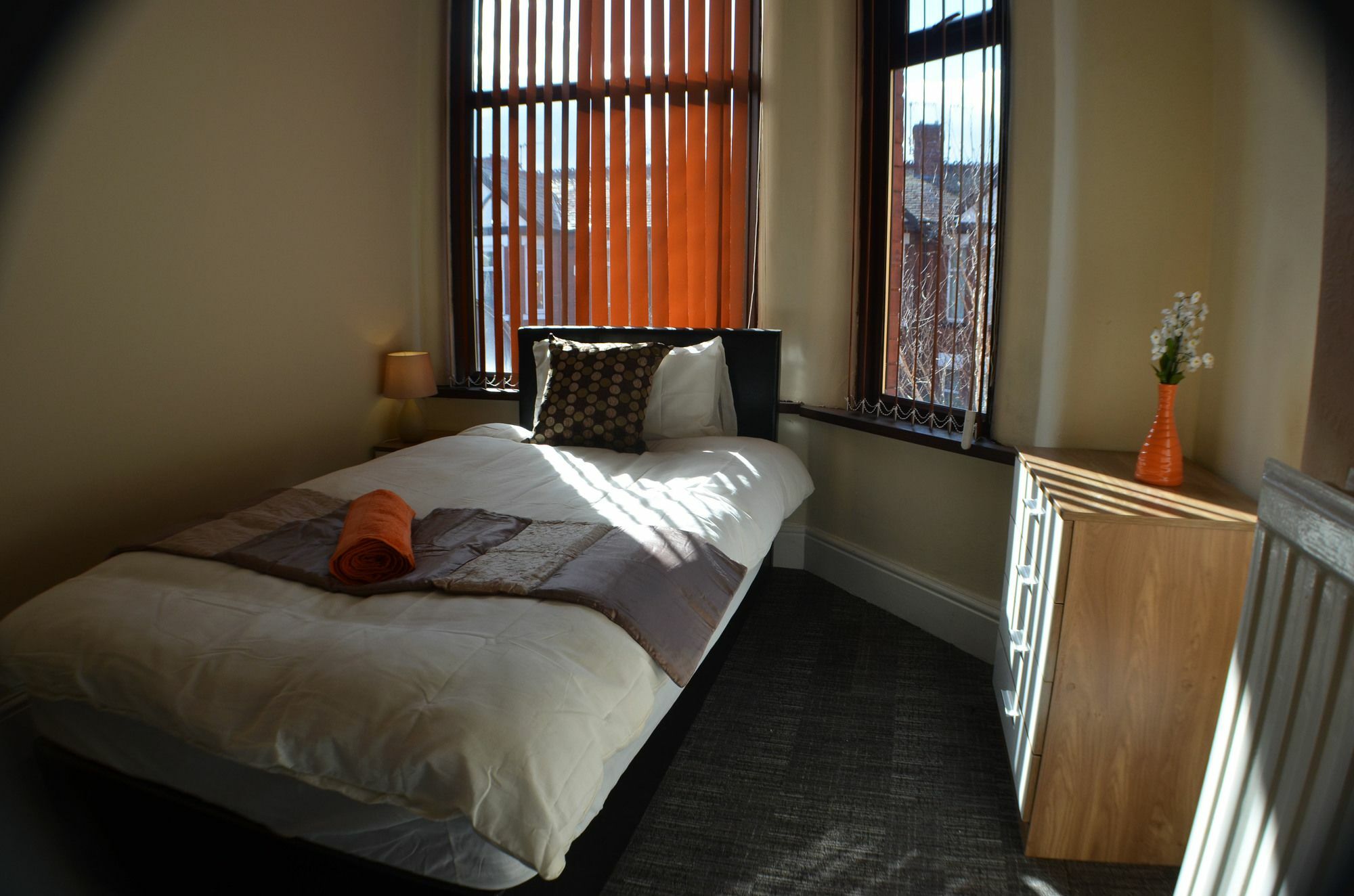 Birchfields Guest House Манчестер Экстерьер фото