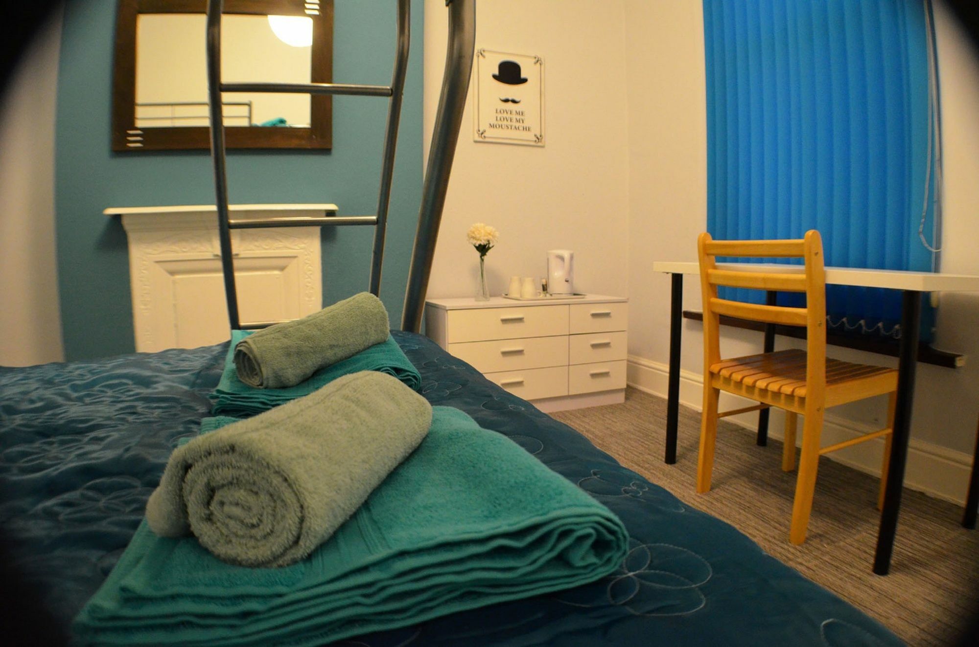 Birchfields Guest House Манчестер Экстерьер фото
